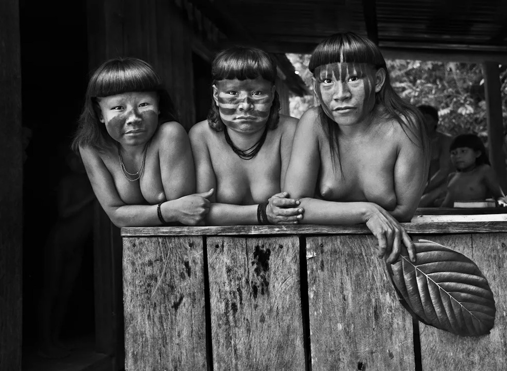 Suruwahá indigenous people in Amazonas, Brazil. Photo by Sebastião Salgado. Suruwahá indigenous people in Amazonas, Brazil. Photo by Sebastião Salgado.