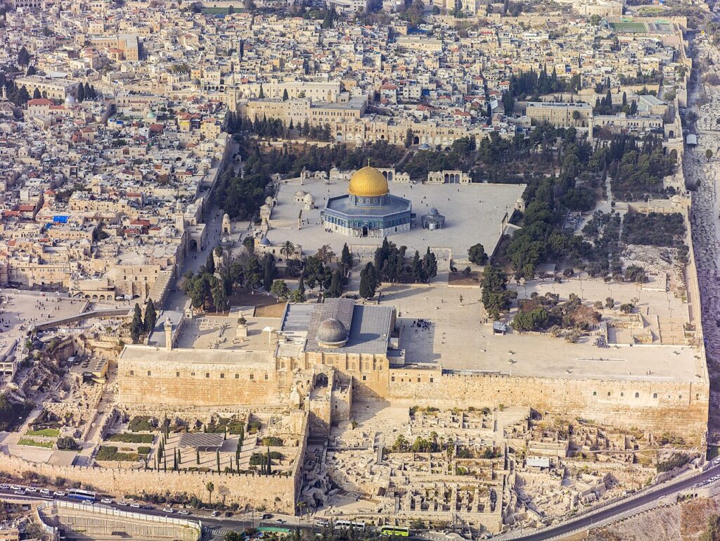 Aerial view of the Temple Mount in Jerusalem, featuring the Dome of the Rock and Al-Aqsa Mosque. Photo by Godot13. Aerial view of the Temple Mount in Jerusalem, featuring the Dome of the Rock and Al-Aqsa Mosque. Photo by Godot13.